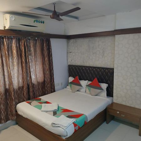 Khaleej Residency Near U S Embassy 호텔 첸나이 외부 사진